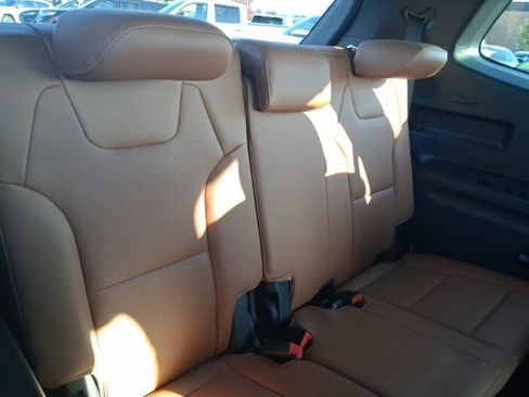Used 2025 Kia Telluride SX X-Line image 9