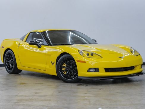 Used 2012 Chevrolet Corvette Coupe w/ 3LT Preferred Equipment Group image 3