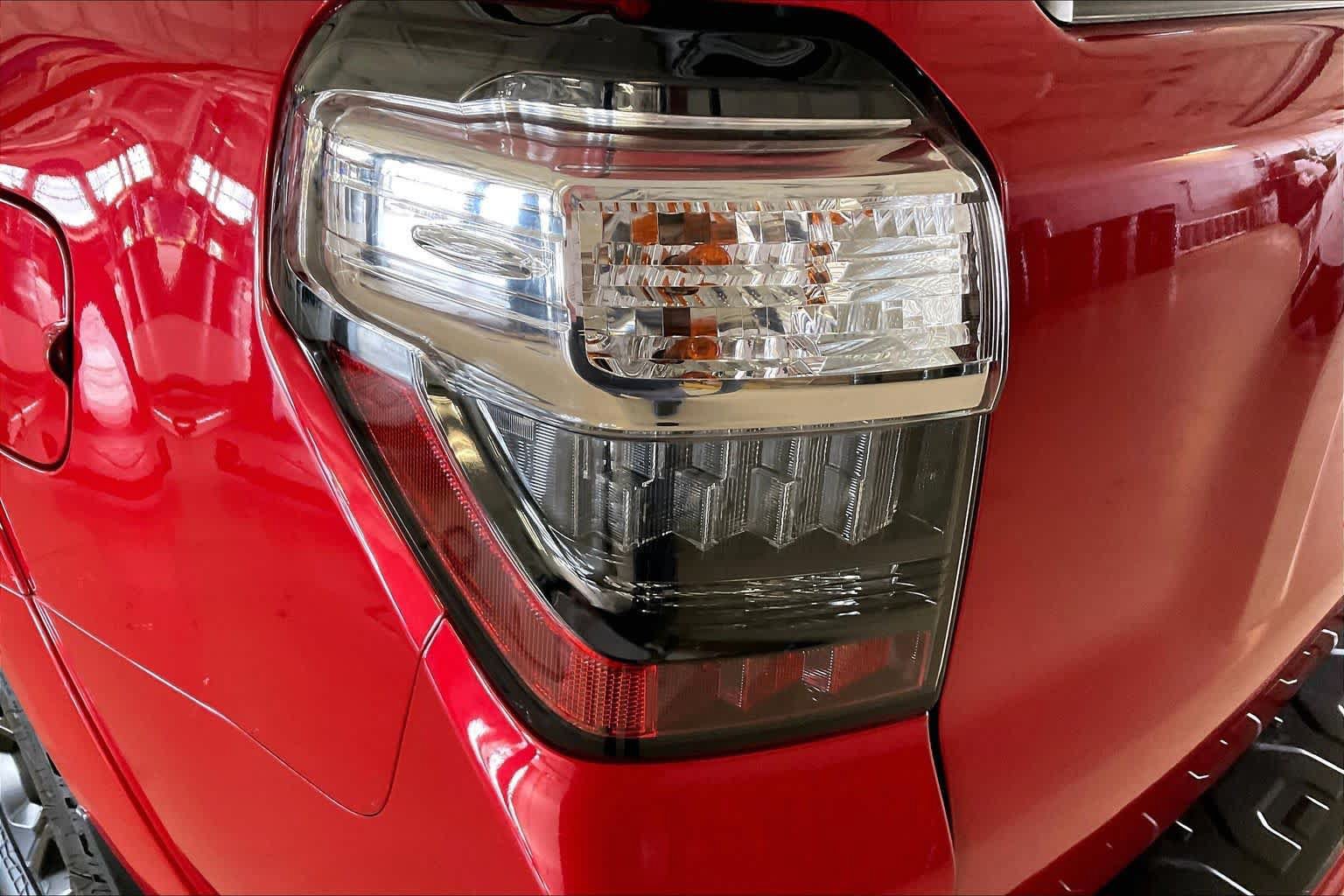 Used 2017 Toyota 4Runner SR5 Premium RWD image 25