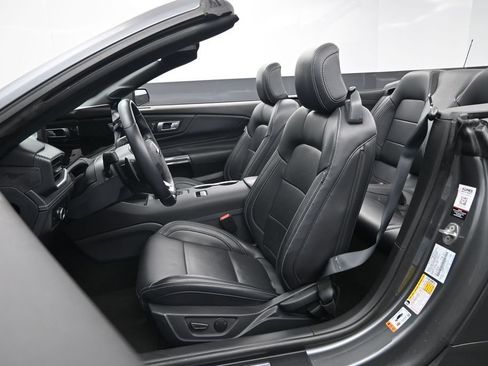 Used 2025 Ford Mustang GT Premium RWD image 21
