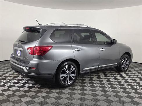 Used 2018 Nissan Pathfinder Platinum AWD/4WD image 3