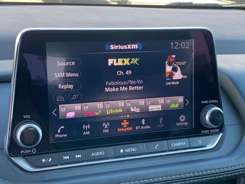 Used 2023 Nissan Rogue SV image 21