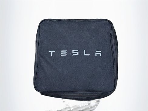 Used 2020 Tesla Model 3 Standard Range image 38