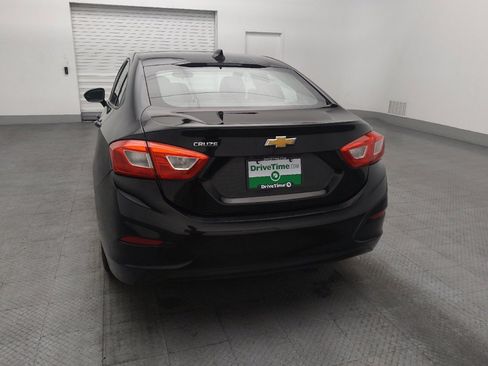 Used 2017 Chevrolet Cruze LS image 6