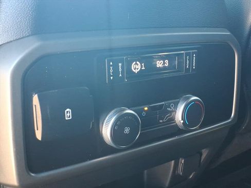 Used 2018 Ford Expedition XLT w/ Equipment Group 201A AWD/4WD image 24