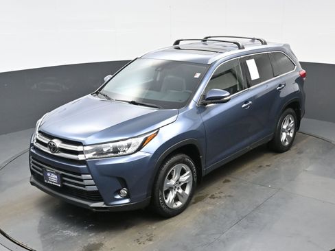 Used 2017 Toyota Highlander Limited Platinum image 36
