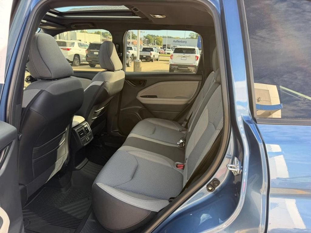 Used 2025 Subaru Forester Premium w/ Convenience Package #1 AWD/4WD image 8