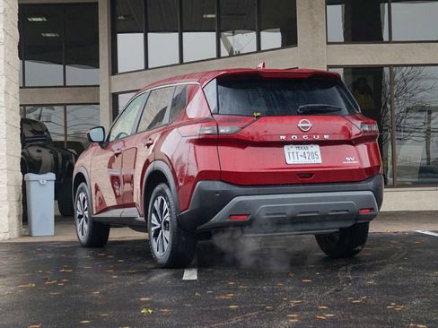 Used 2023 Nissan Rogue SV image 8