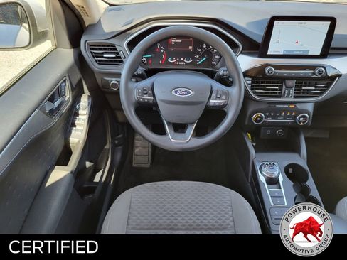 Certified 2020 Ford Escape SE image 18