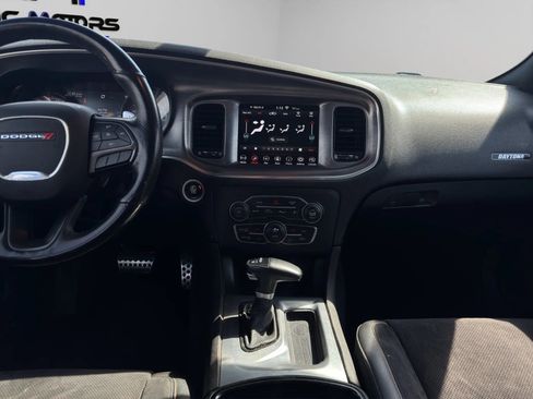 Used 2018 Dodge Charger R/T image 15