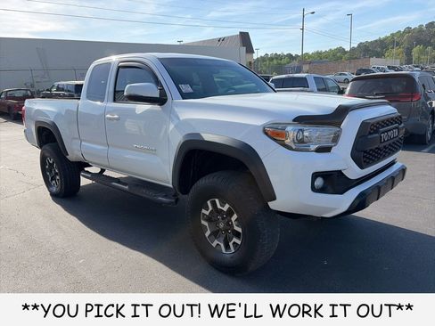 Used 2017 Toyota Tacoma TRD Off-Road w/ Tow Package image 1