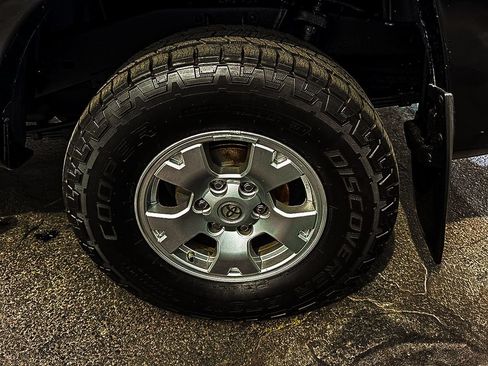 Used 2015 Toyota Tacoma 4x4 Double Cab image 38
