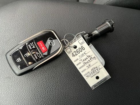 New 2025 Toyota RAV4 SE image 30