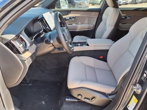 New 2026 Volvo XC90 B6 Plus w/ Protection Package Premier image 13