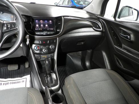 Used 2020 Chevrolet Trax LS w/ Tint and Cruise Package AWD/4WD image 12