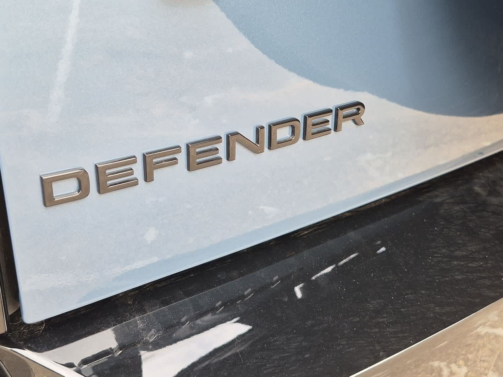 New 2026 Land Rover Defender 110 X-Dynamic SE AWD/4WD image 12