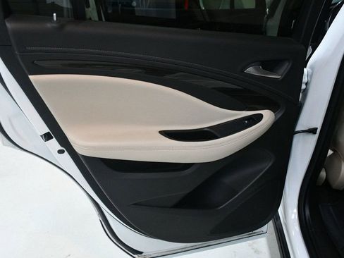 Used 2019 Buick Envision Premium w/ Driver Confidence Package image 22