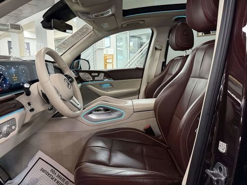 Certified 2023 Mercedes-Benz Maybach GLS 600 4MATIC image 26