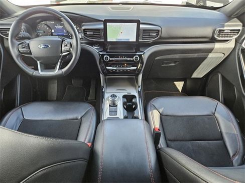 Used 2022 Ford Explorer ST-Line image 8