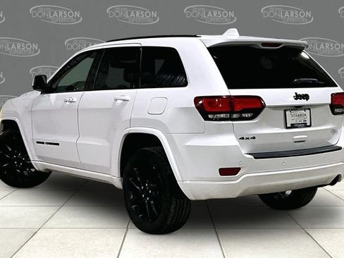 Used 2019 Jeep Grand Cherokee Altitude AWD/4WD image 5