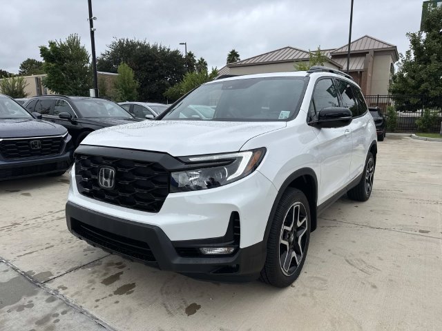 Certified 2023 Honda Passport Elite image 3