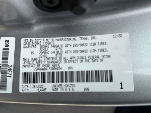 Used 2023 Toyota Sequoia Capstone AWD/4WD image 23