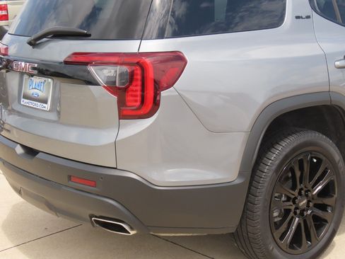 Used 2023 GMC Acadia SLE w/ Driver Convenience Package FWD image 12