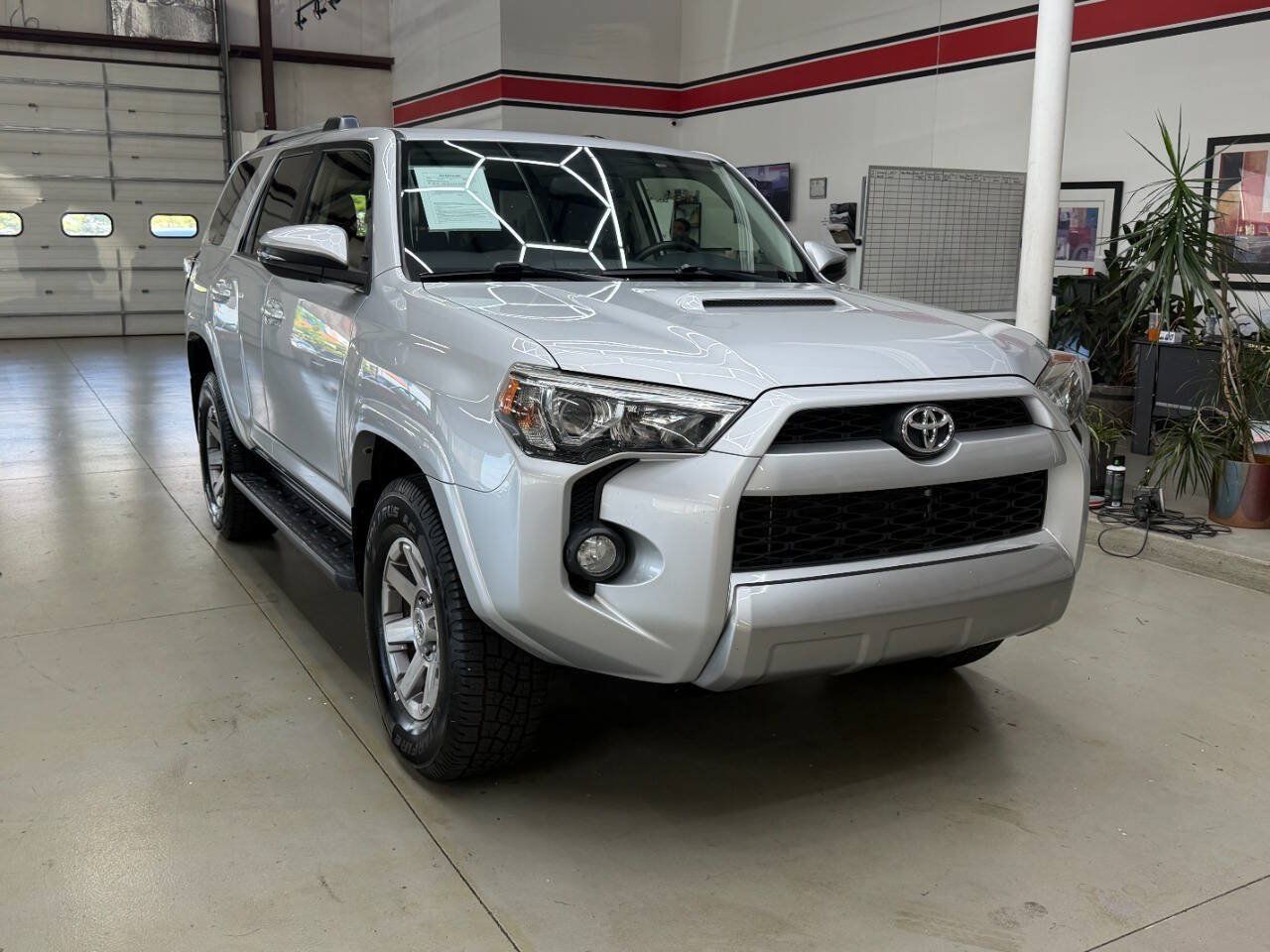 Used 2016 Toyota 4Runner Trail Premium AWD/4WD image 1