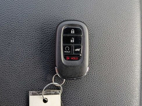 Certified 2025 Honda CR-V Sport image 32