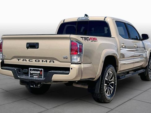Used 2020 Toyota Tacoma TRD Sport w/ Technology Package AWD/4WD image 12