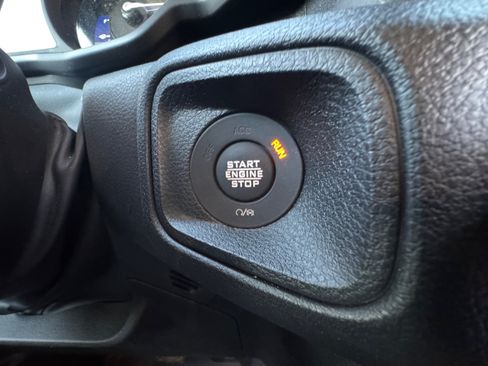 Used 2024 Jeep Wrangler Unlimited AWD/4WD image 32