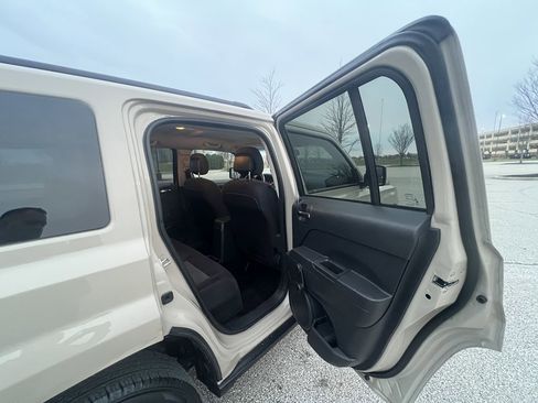 Used 2016 Jeep Patriot Sport image 12