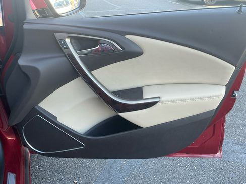 Used 2015 Buick Verano FWD image 15