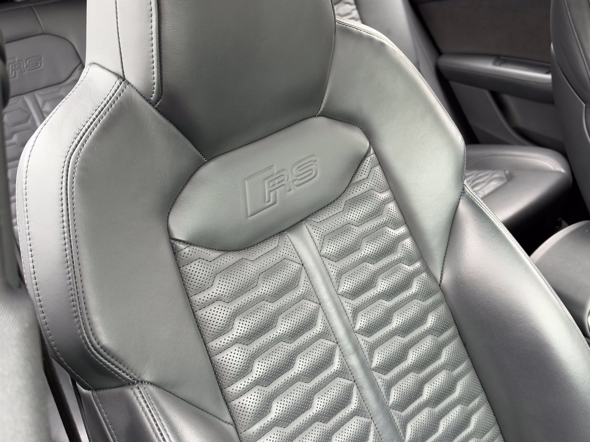 Used 2024 Audi RS Q8 w/ Black Optic Package AWD/4WD image 37