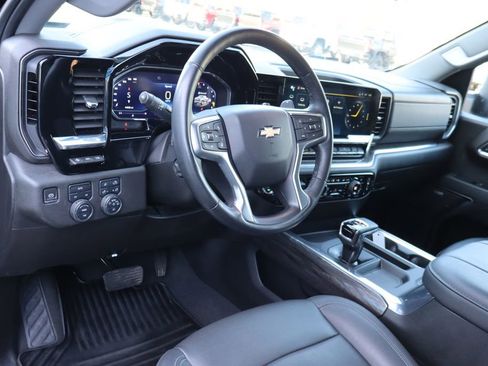 Used 2023 Chevrolet Silverado 1500 LTZ w/ Technology Package AWD/4WD image 5