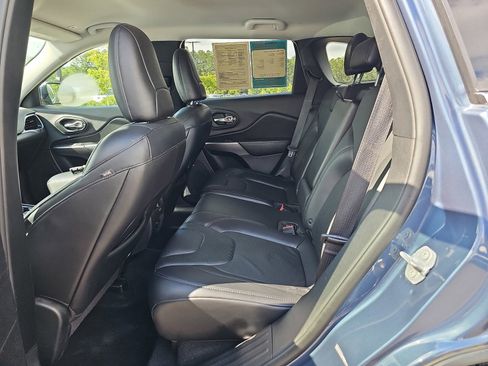 Used 2019 Jeep Cherokee Limited AWD/4WD image 15