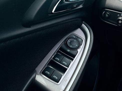 Used 2020 Chevrolet Malibu LS FWD image 15