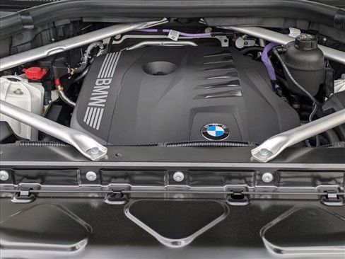 New 2026 BMW X5 xDrive40i w/ Climate Comfort Package image 18