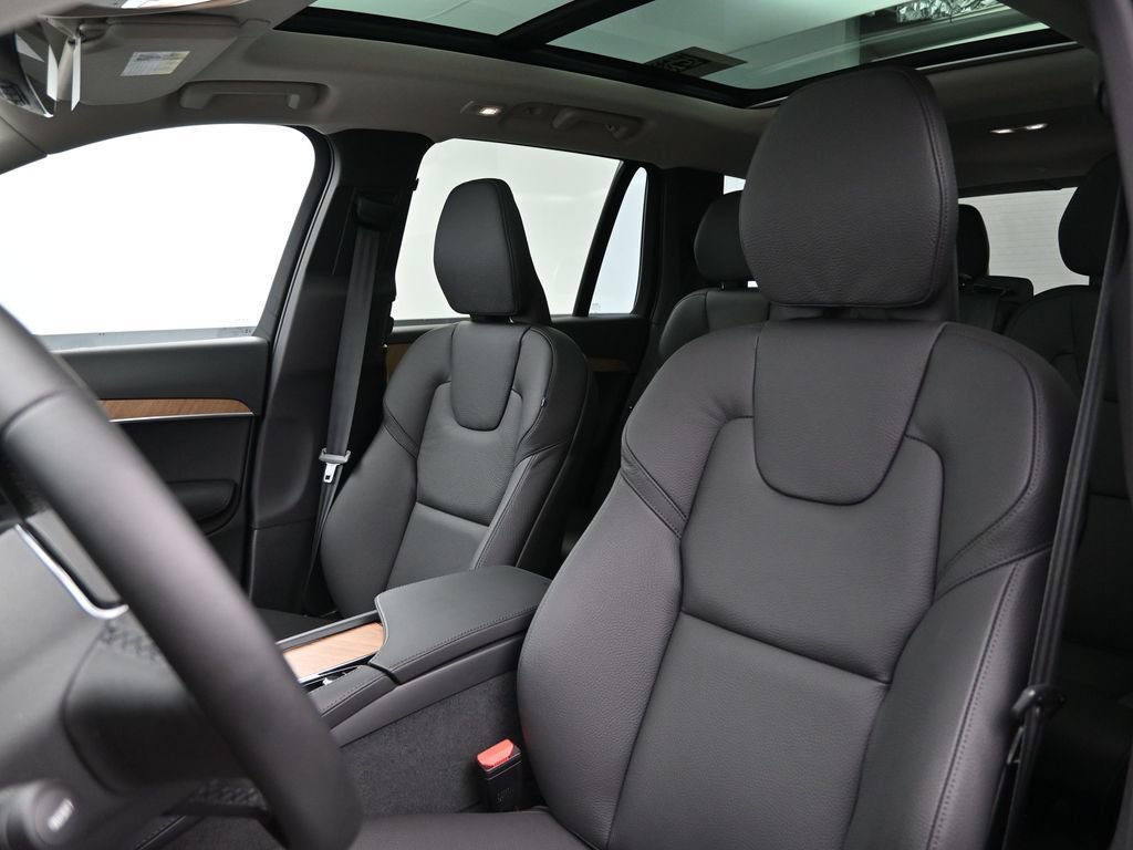 Certified 2025 Volvo XC90 T8 Core w/ Protection Package Premier AWD/4WD image 25