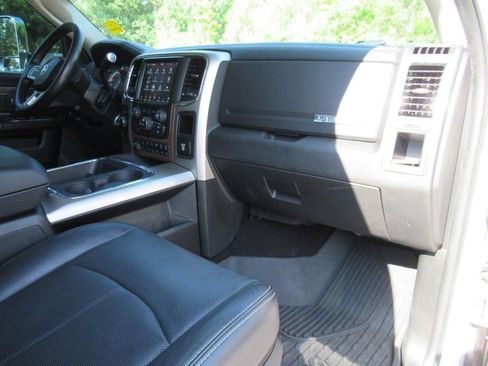 Used 2018 RAM 2500 Laramie w/ Snow Chief Group AWD/4WD image 13