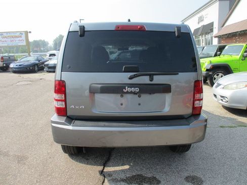 Used 2012 Jeep Liberty Arctic AWD/4WD image 4