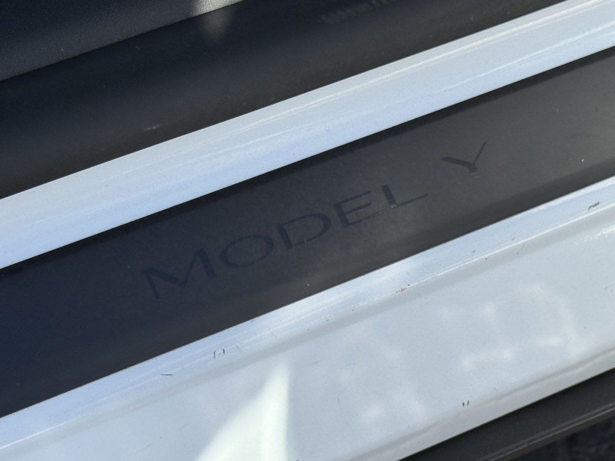 Used 2021 Tesla Model Y Long Range AWD/4WD image 20