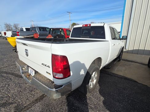 Used 2018 RAM 1500 Classic SLT image 7