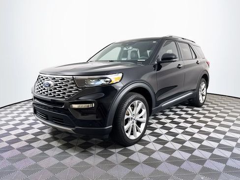 Used 2023 Ford Explorer Platinum w/ Technology Package AWD/4WD image 2