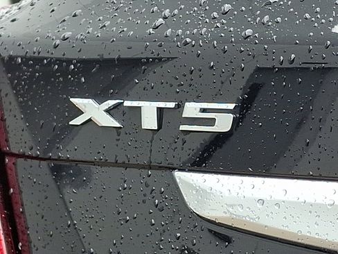 Certified 2025 Cadillac XT5 Premium Luxury image 32
