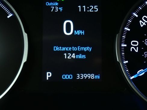 Used 2022 Toyota RAV4 LE AWD/4WD image 23