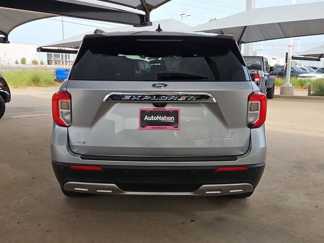 Used 2021 Ford Explorer XLT w/ Equipment Group 202A RWD image 4