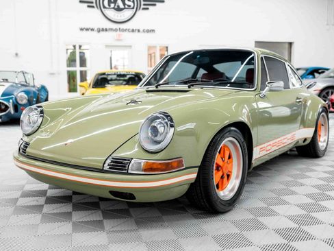 Used 1987 Porsche 911 Carrera RWD image 3