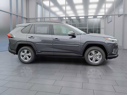 New 2025 Toyota RAV4 LE image 6