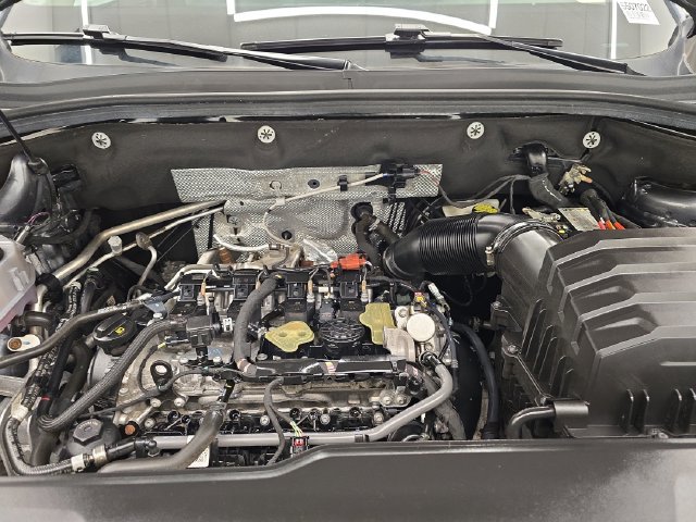 Used 2025 Volkswagen Atlas SE AWD/4WD image 36